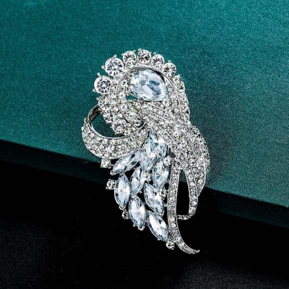 New Statement Rhinestone Crystal Jewelry Brooch - Picture 3 of 5